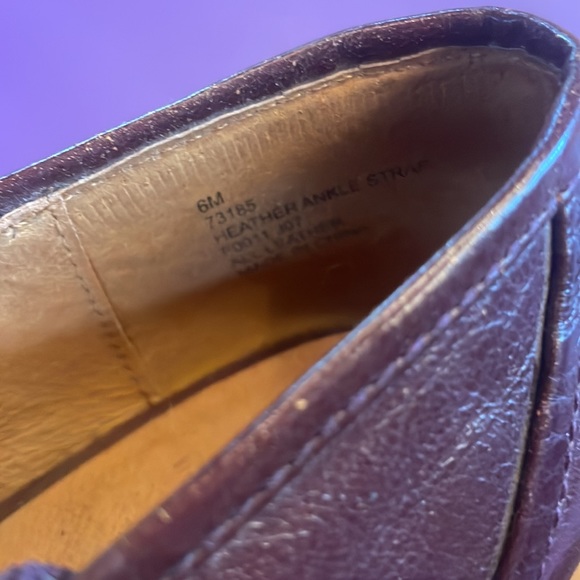 FRYE ‘Heather’ ankle strap sz6 oxblood strap wedge heart shaped vamp - Picture 8 of 8